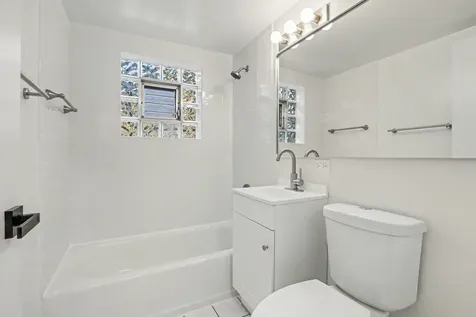135 South Kenilworth Avenue Oak Park IL 60302