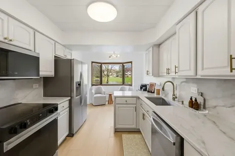 13158 South Oak Hills Parkway Palos Heights IL 60463