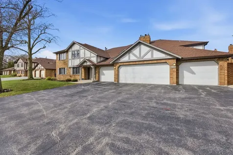 13158 South Oak Hills Parkway Palos Heights IL 60463