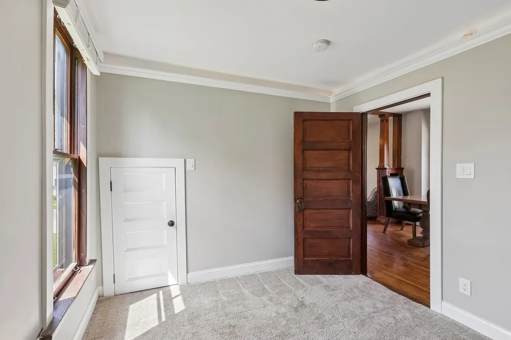 514 West Park Avenue Aurora IL 60506