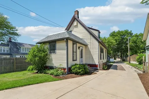 514 West Park Avenue Aurora IL 60506