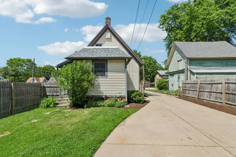 514 West Park Avenue Aurora IL 60506