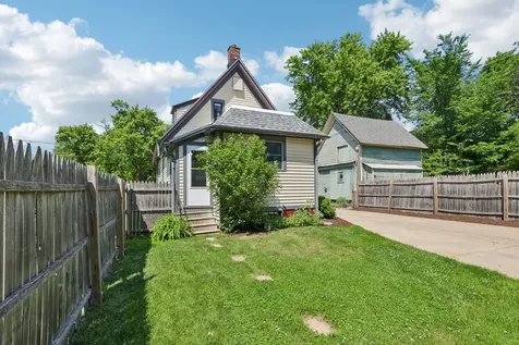 514 West Park Avenue Aurora IL 60506