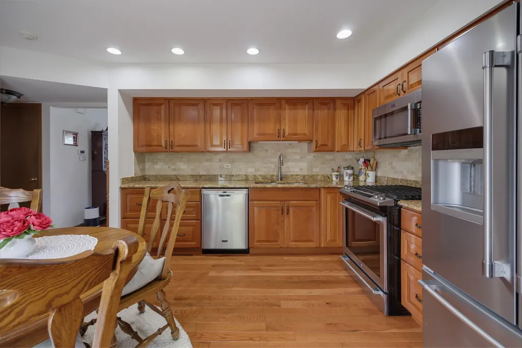 2426 Wild Cherry Court Aurora IL 60506