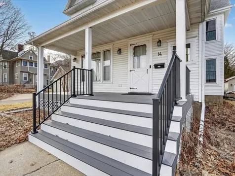 14 North Harlem Avenue Freeport IL 61032