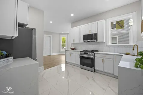 7226 South Yale Avenue Chicago IL 60621