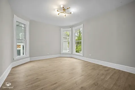 7226 South Yale Avenue Chicago IL 60621