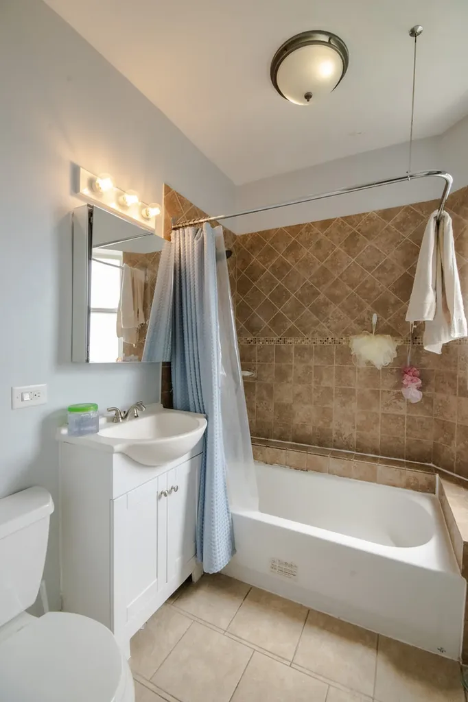 2931 West Lexington Street Chicago IL 60612