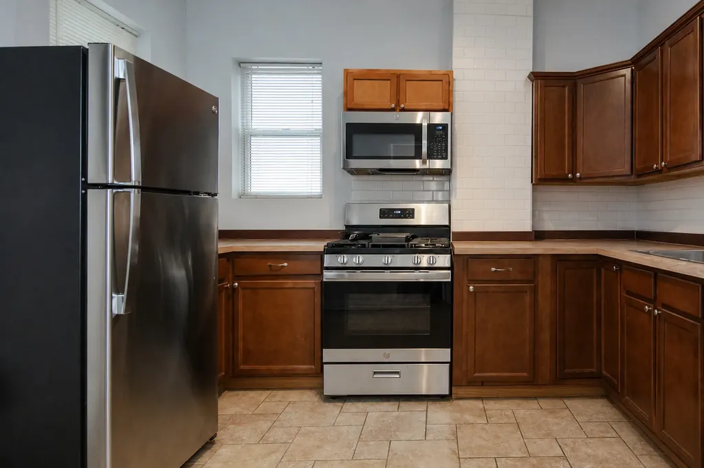 2931 West Lexington Street Chicago IL 60612