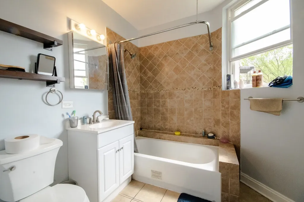 2931 West Lexington Street Chicago IL 60612