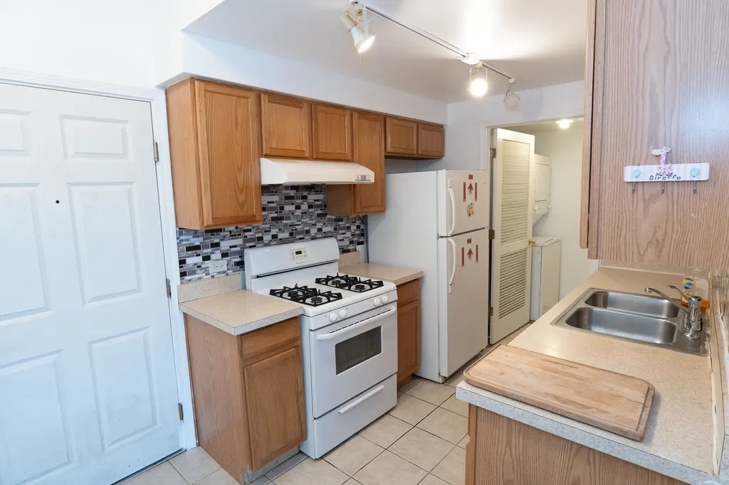 2734 South Wentworth Avenue Chicago IL 60616