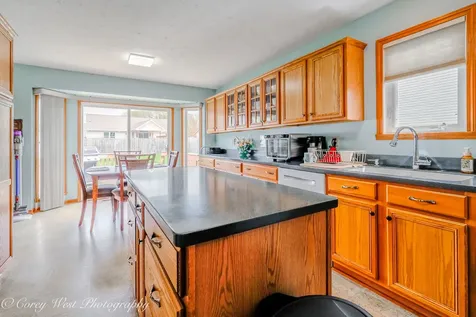 2436 Kristi Lane Rockford IL 61102