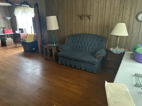 644 Douglas Avenue Calumet City IL 60409