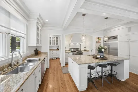 197 Woodside Road Riverside IL 60546