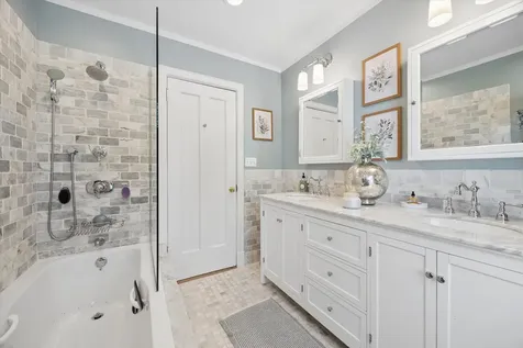 197 Woodside Road Riverside IL 60546