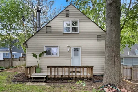 910 Foley Avenue Champaign IL 61820