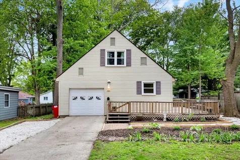 910 Foley Avenue Champaign IL 61820