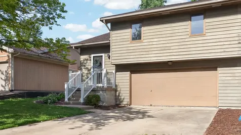 1306 Cadwell Drive Bloomington IL 61704