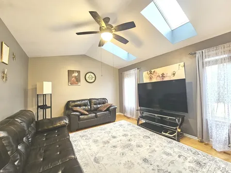 579 Scott Lane Romeoville IL 60446