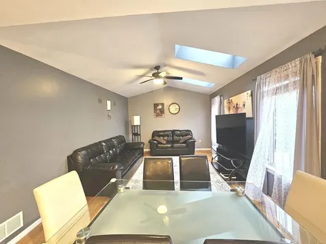 579 Scott Lane Romeoville IL 60446