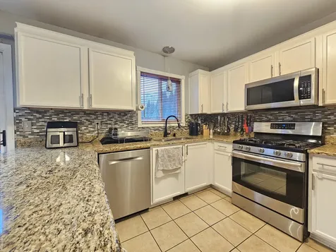 579 Scott Lane Romeoville IL 60446