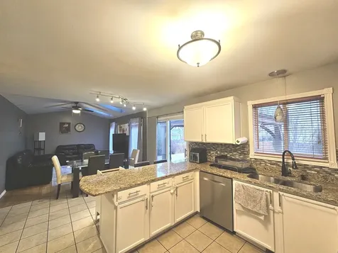 579 Scott Lane Romeoville IL 60446