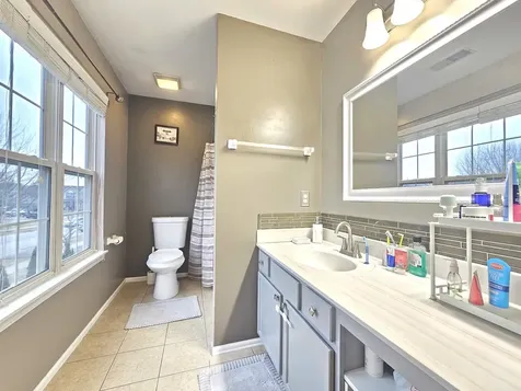 579 Scott Lane Romeoville IL 60446