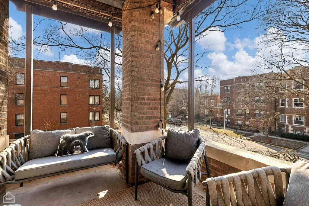 6619 North Glenwood Avenue Chicago IL 60626