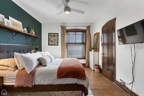 6619 North Glenwood Avenue Chicago IL 60626