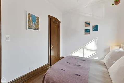 6619 North Glenwood Avenue Chicago IL 60626
