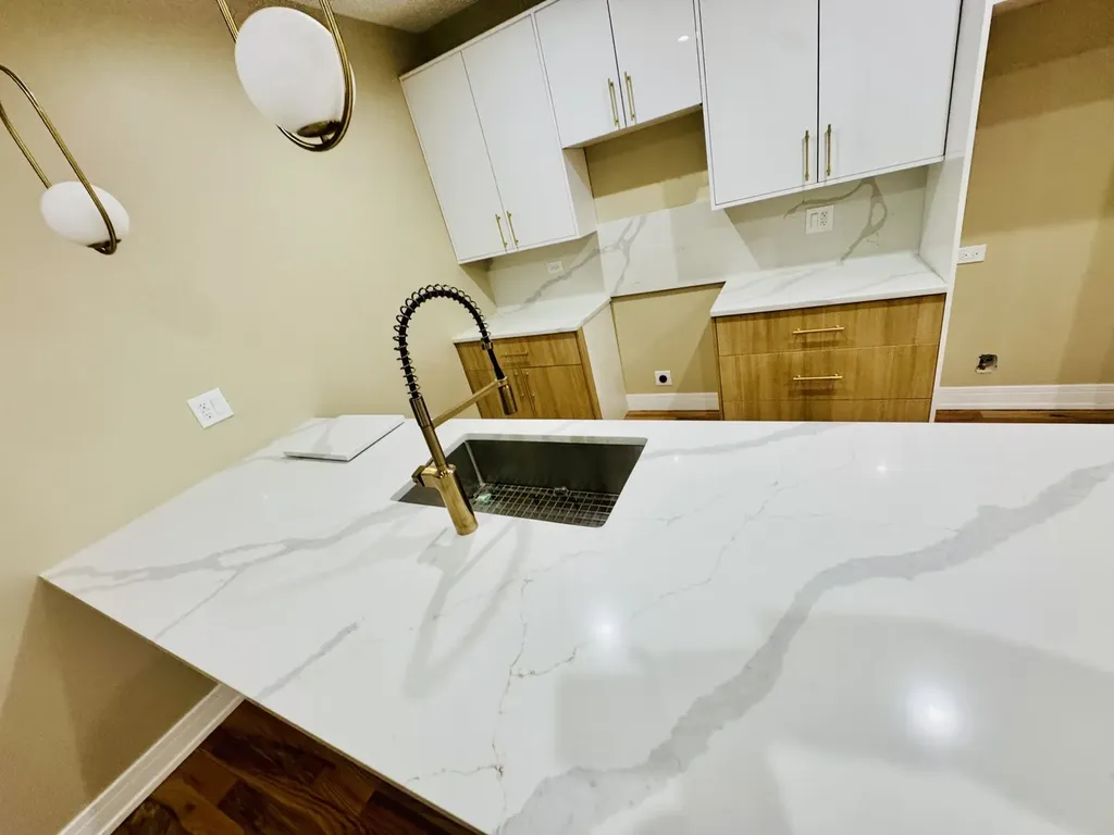 155 North La Crosse Avenue Chicago IL 60644