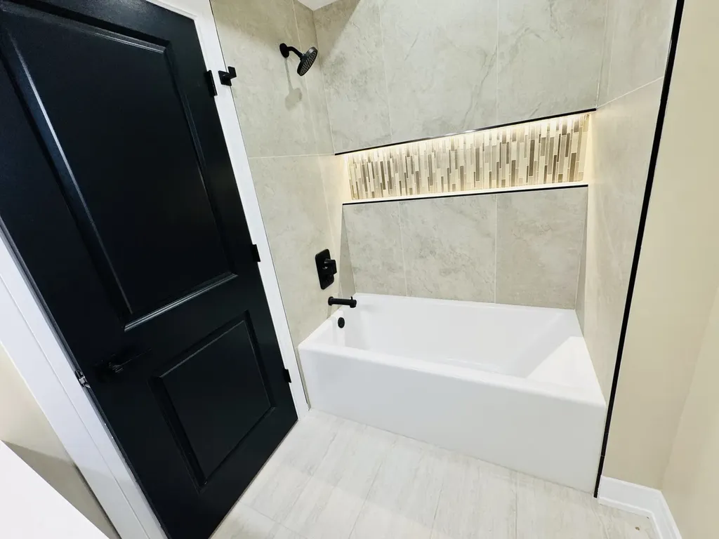 155 North La Crosse Avenue Chicago IL 60644
