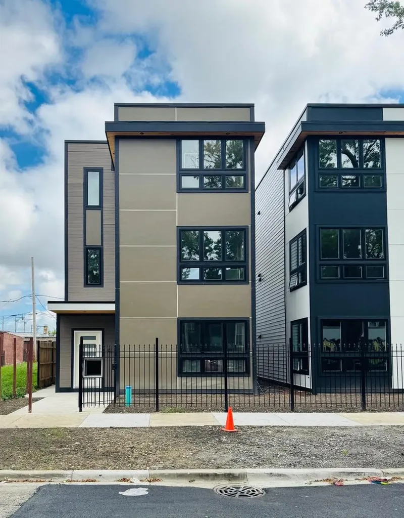 155 North La Crosse Avenue Chicago IL 60644
