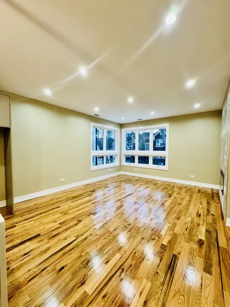 155 North La Crosse Avenue Chicago IL 60644