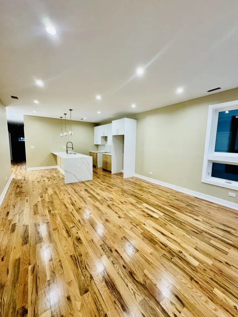 155 North La Crosse Avenue Chicago IL 60644