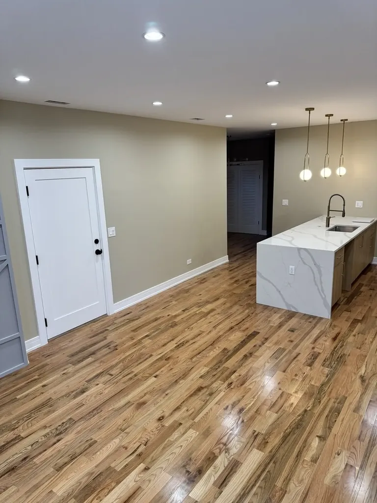 155 North La Crosse Avenue Chicago IL 60644