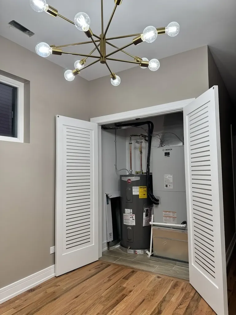 155 North La Crosse Avenue Chicago IL 60644