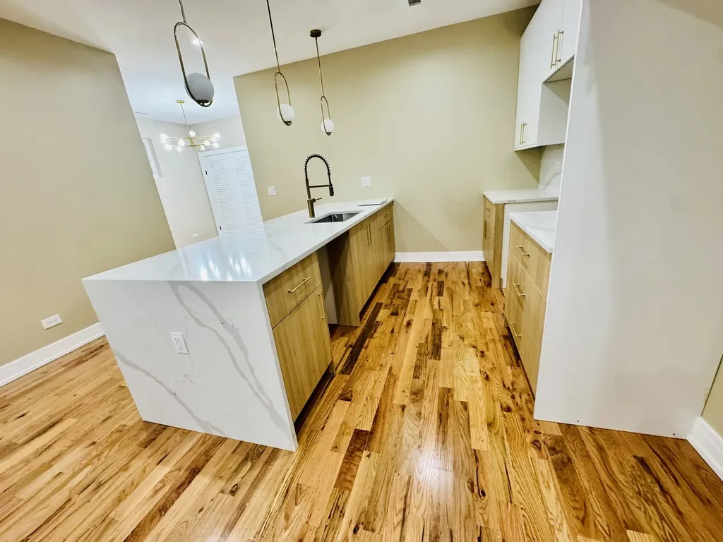 155 North La Crosse Avenue Chicago IL 60644