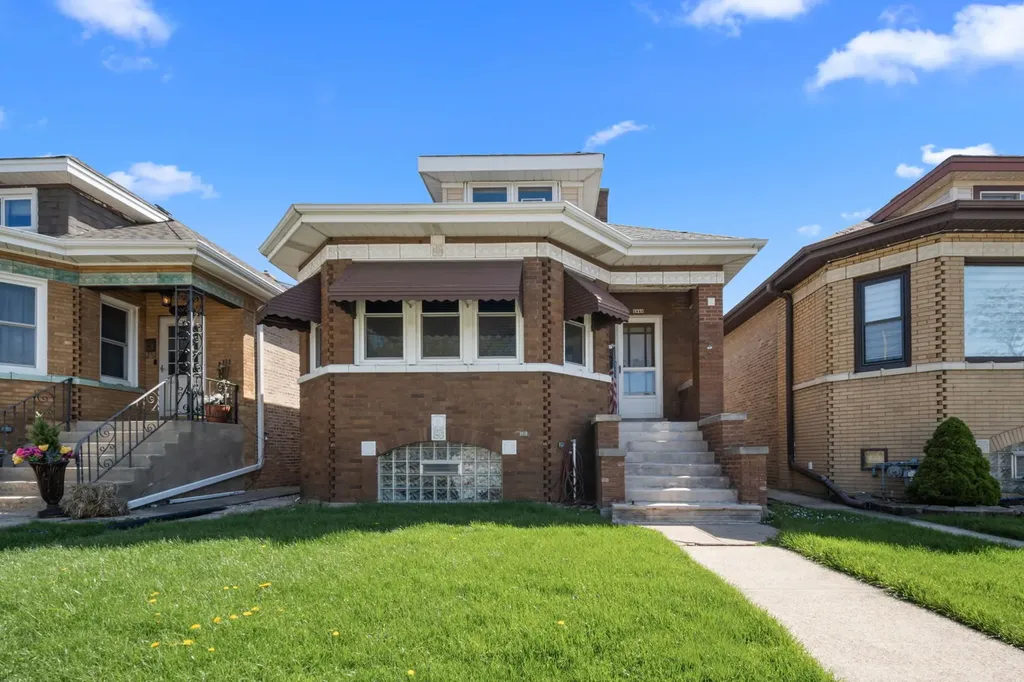 2945 North 77th Avenue Elmwood Park IL 60707