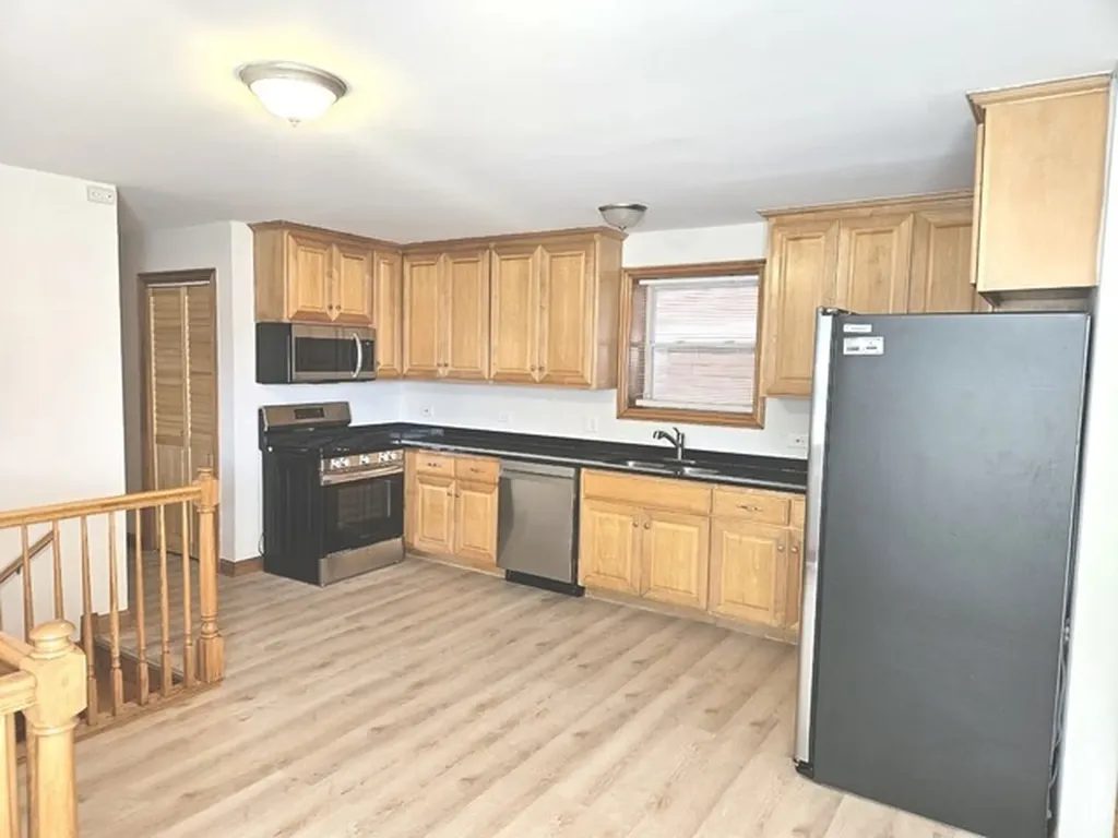5318 South Kenneth Avenue Chicago IL 60632