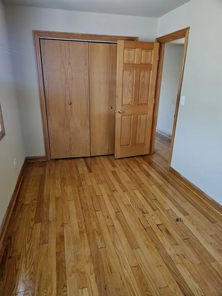 5318 South Kenneth Avenue Chicago IL 60632