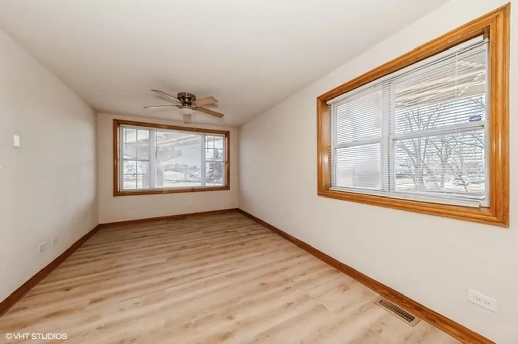 5318 South Kenneth Avenue Chicago IL 60632