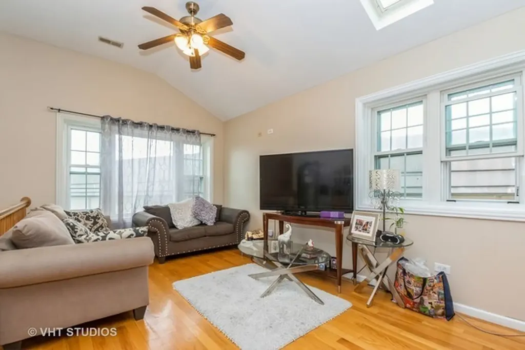 5318 South Kenneth Avenue Chicago IL 60632