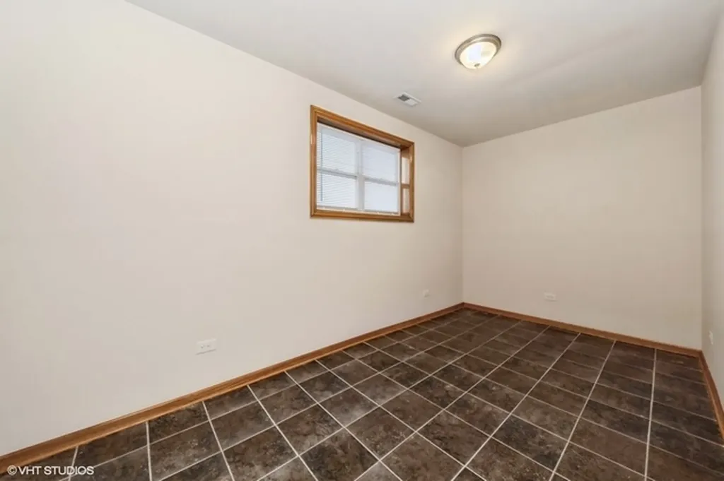 5318 South Kenneth Avenue Chicago IL 60632