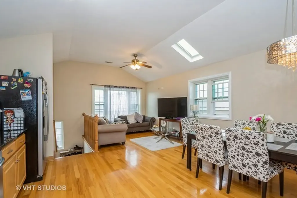 5318 South Kenneth Avenue Chicago IL 60632