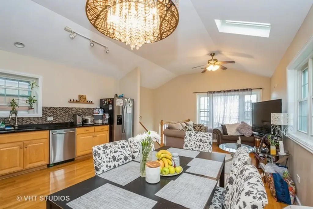 5318 South Kenneth Avenue Chicago IL 60632