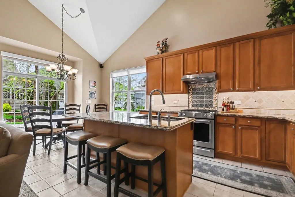 1179 Kingsley Lane Aurora IL 60505