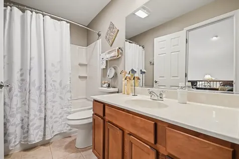 1179 Kingsley Lane Aurora IL 60505