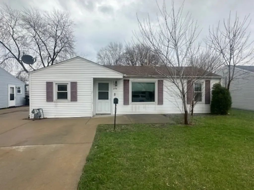 376 Belle Aire Avenue Bourbonnais IL 60914