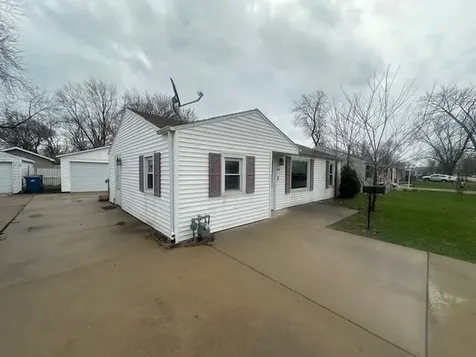 376 Belle Aire Avenue Bourbonnais IL 60914